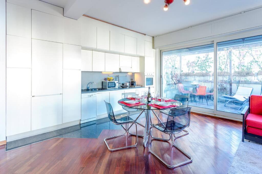 Duomo 10 Min Luxury • Terrazzo • Wi-Fi • Netflix Daire Milano Dış mekan fotoğraf