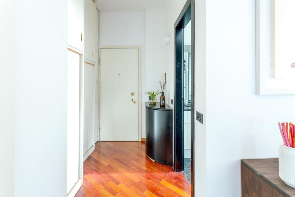 Duomo 10 Min Luxury • Terrazzo • Wi-Fi • Netflix Daire Milano Dış mekan fotoğraf